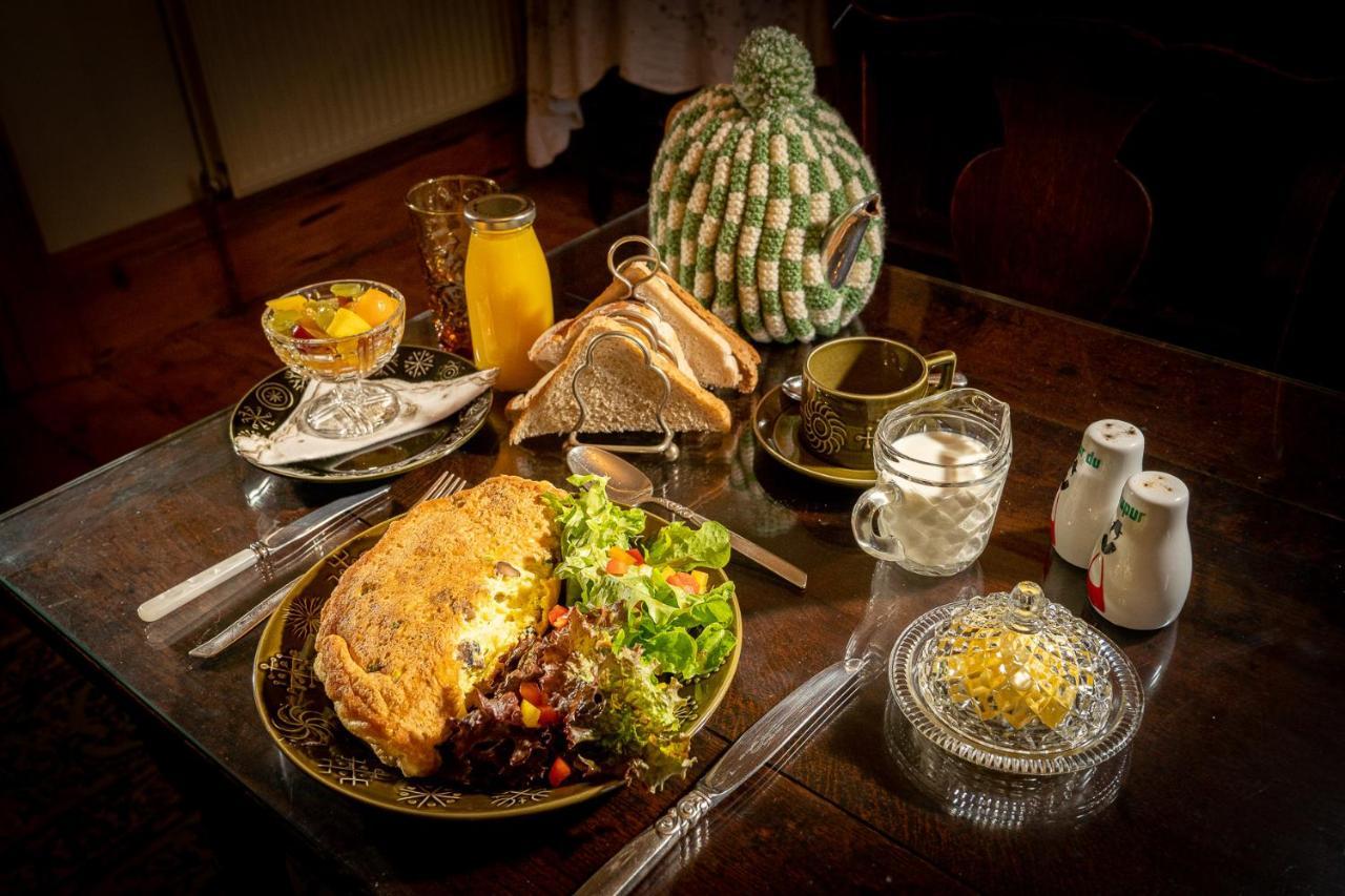 Taldraeth - Old Vicarage Guest House 彭希登德雷斯 外观 照片