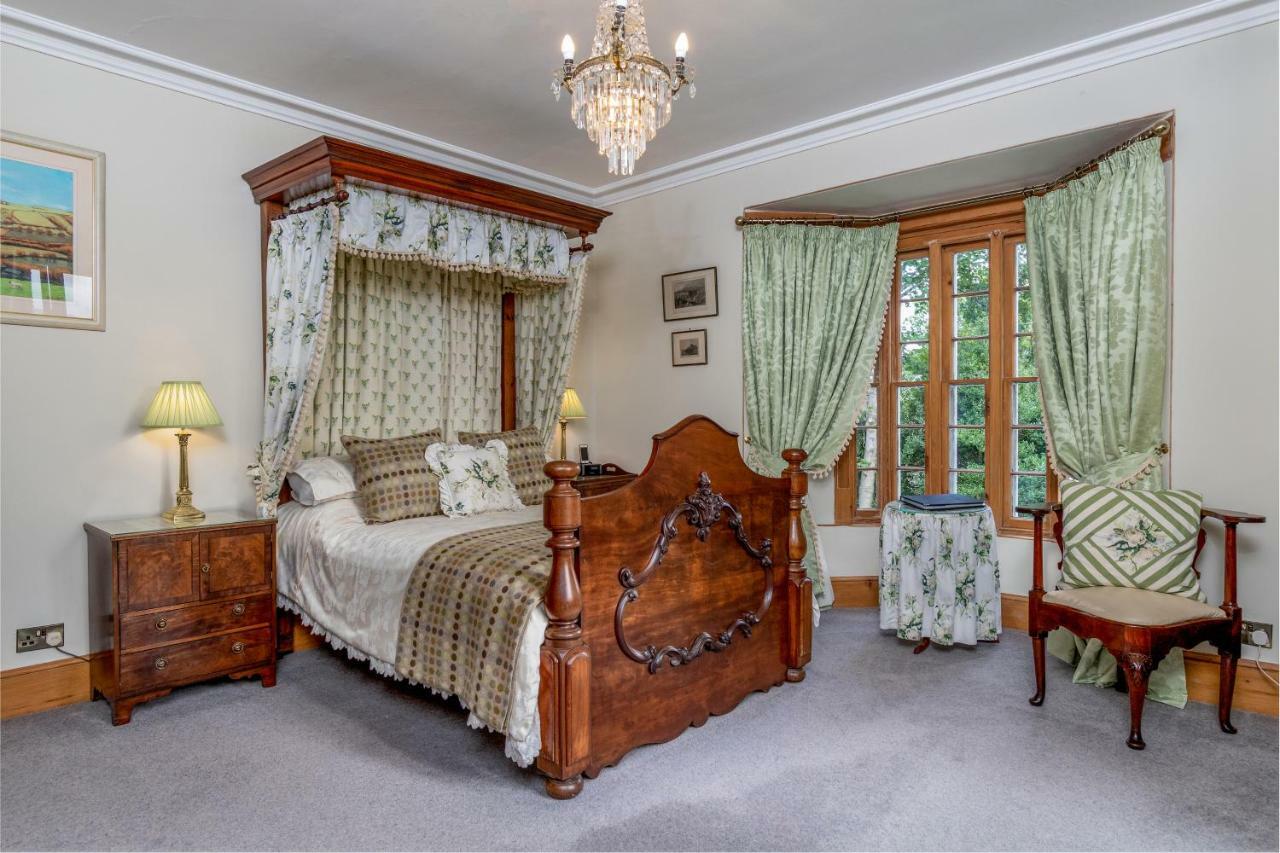 Taldraeth - Old Vicarage Guest House 彭希登德雷斯 外观 照片